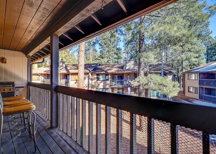 Luxe White Mountain Condo: Addt'l On-site Holiday home