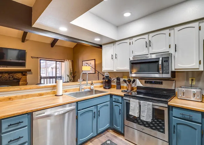 Luxe White Mountain Condo: Addt'l On-site