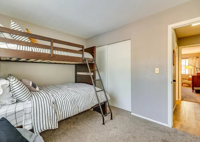 Luxe White Mountain Condo: Addt'l On-site *