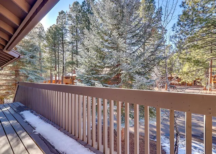 Luxe White Mountain Condo: Addt'l On-site Holiday home
